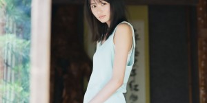 【千亿体育】乃木坂46妹系小清新「远藤さくら」小露香肩散发纯真气息 开朗笑颜让人一秒就爱上