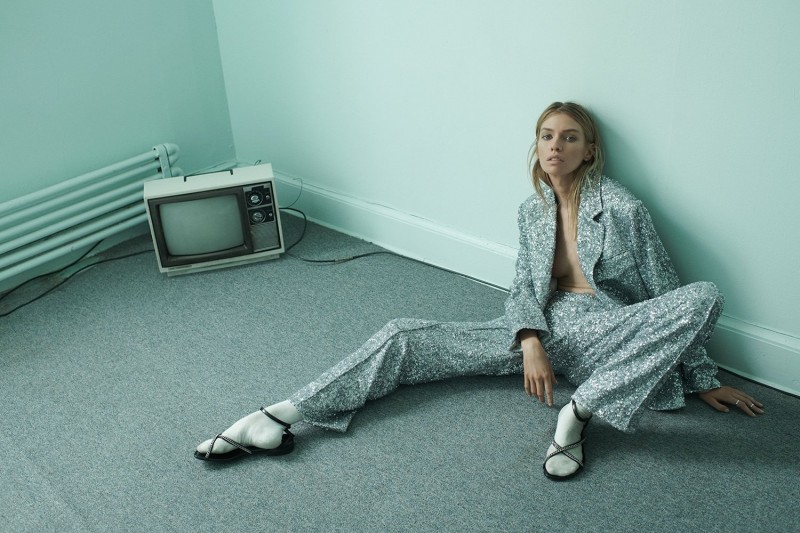 Stella Maxwell for Puss Puss Magazine Photography by Paola Kudacki Styling by Heathermary Jackson ​​​